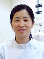 ふるいち歯科医院のドクター、古市可苗先生